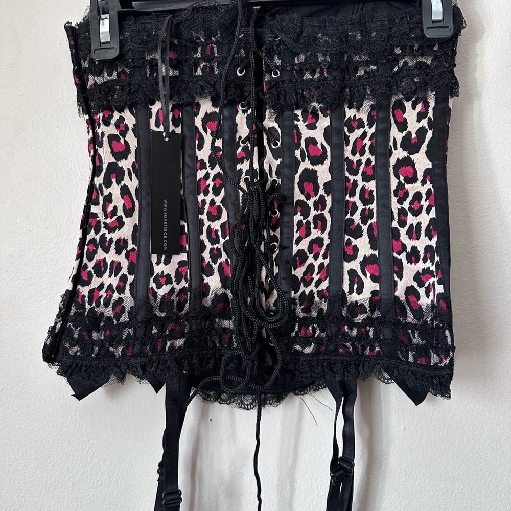 Leopard Print Corset with Black Lace and Bows - Picture 5 of 5